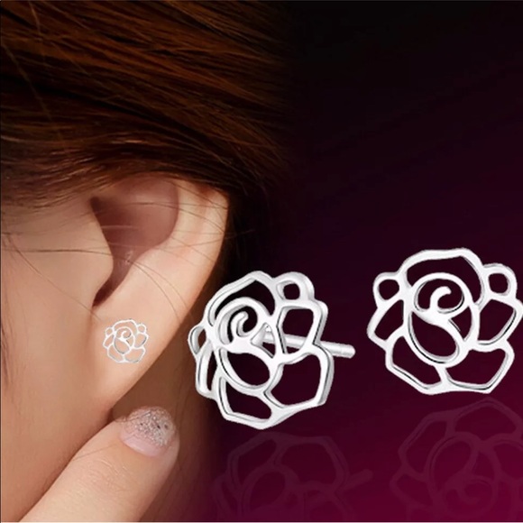 Jewelry - 5/$25 🌺 925 Silver Rose Flower Earrings (J1015)